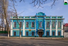 Biber. Das ehemalige Gebäude der Stadtverwaltung und Stadtrat. Gerichtsbezirk Richter / ***