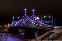 Fabulous Brücke / ***