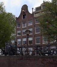 Toiletten in Amsterdam ist nicht für Damen :( / ***