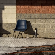 über den blauen Stuhl / ***
