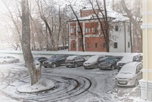 Moskau Courtyard / ***