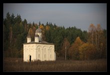 Forgotten Kirche. / ***