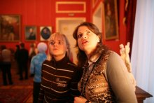 Ich werde Ihnen das Museum nehmen .. sagte meine Schwester / ***