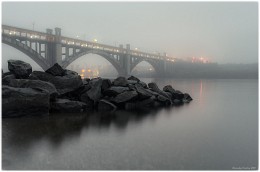 Sonnenuntergang, überbrücken sie. Verklärung. Zaporozhye. / ***