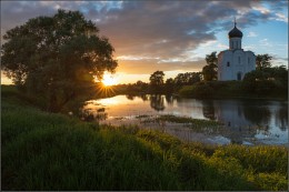 Sunset in Bogolyubovo / ***