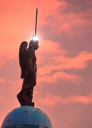 Der Tempel zu Ehren der Iberischen Ikone der Mutter Gottes (Dnepropetrovsk) / ***