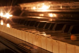 Piano / Piano & Light
