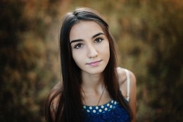  / ***