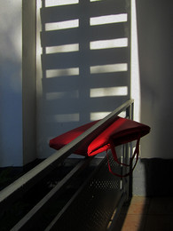 Drei Farben: Rot / ***