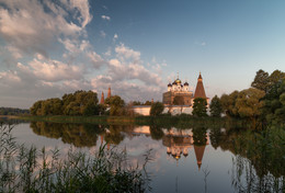 Heilige Annahme-Joseph-Kloster Volokolamsk / ***