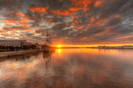August in St. Petersburg .. / ***