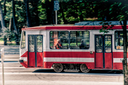 Tram / ***