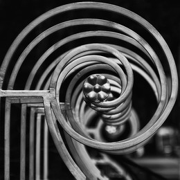 Spiral Quadrat / ***