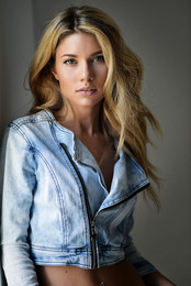 Natalya / ***