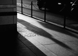 Schatten am Mittag / ***