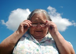 Oma sieht alles ... / ***