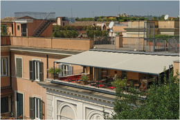 Roman Café / ***