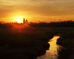 Sonnenuntergang im Dorf von Red / ***