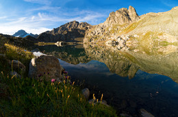 Morgen auf dem See Arkhyz / ***