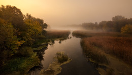 Liegt Stille fallen über den Fluss ... / ***