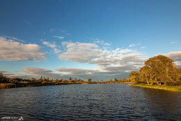 Lake Village / ***