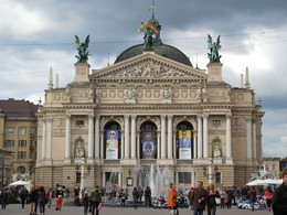Theater / ***