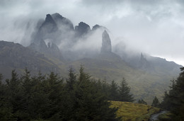 Die Old Man of Storr bei schlechtem Wetter / ***
