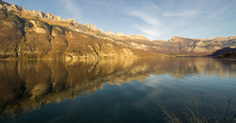Walensee / Spiegelun der Churfirsten im Walensee