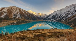 Big Almaty-See / ***