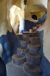 Crazy house / ***