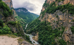 Die Cherek Gorge / ***