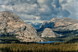 Yosemite / ***