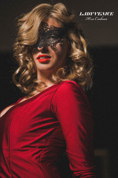 Lady Venice / ***