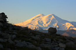 Goldene Elbrus / ***