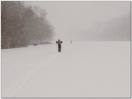 Gedumpten Schnee und Schneesturm / ***