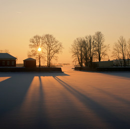 Unter der Sonne / ***