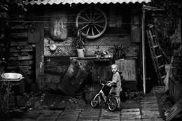Old Yard / ***