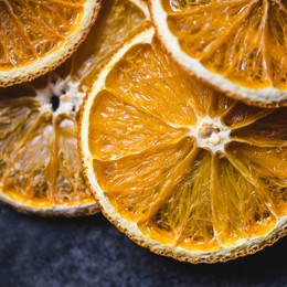 Orange / ***