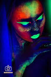 Neon / ***