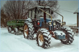 Mit Schnee bedeckt. / ***