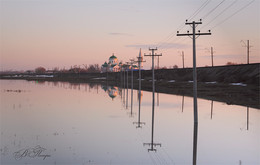 Spring flood / ***