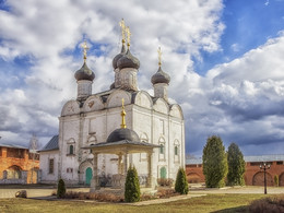St. Nikolaus-Kathedrale / ***