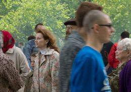 9. Mai / ***