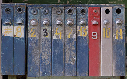 "9" / ***
