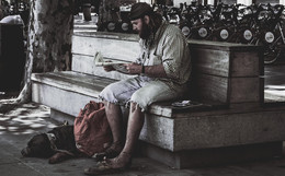 Homeless / ***