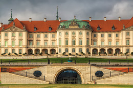 Royal Palace / ***
