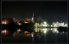 Mirror / ***