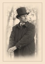 Gentleman / ***