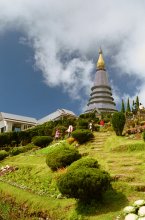  / Doi Inthanon is the tallest mountain in Thailand. It covers 48 kilometers from the base to the summit.
Phra Mahathat Napha Methanidoa and Phra Mahathat Nopphon Phumisiri is located on the way to Doi Inthanon at kilometer marker 45. This beautiful Chedis was constructed by the Royal Thai Air Force to show their affection for the King and Queen.