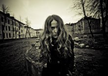 in the yard / ................